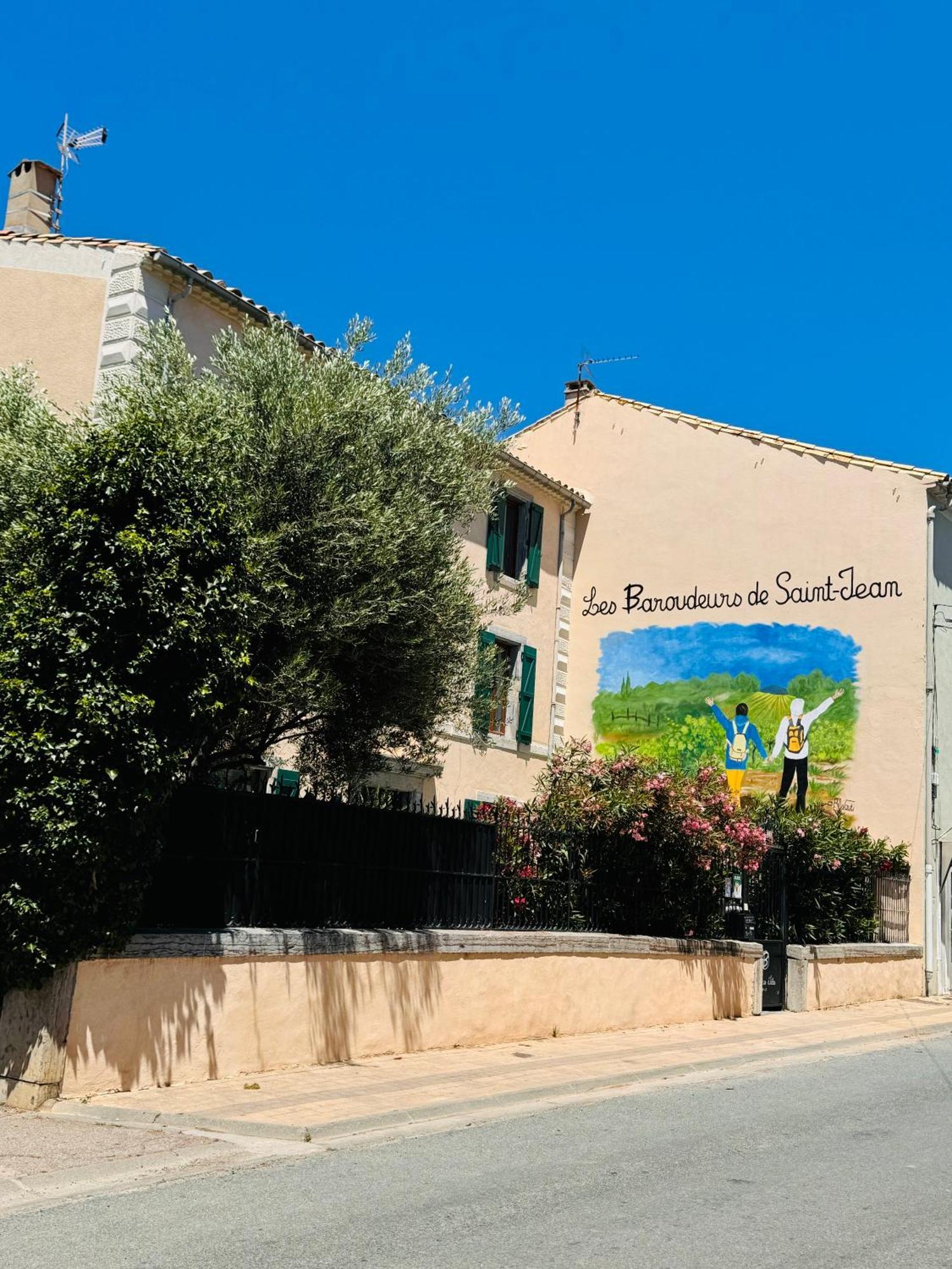 Les Baroudeurs De Saint Jean Panzió Kültér fotó